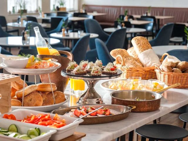 Buffet Breakfast Stop