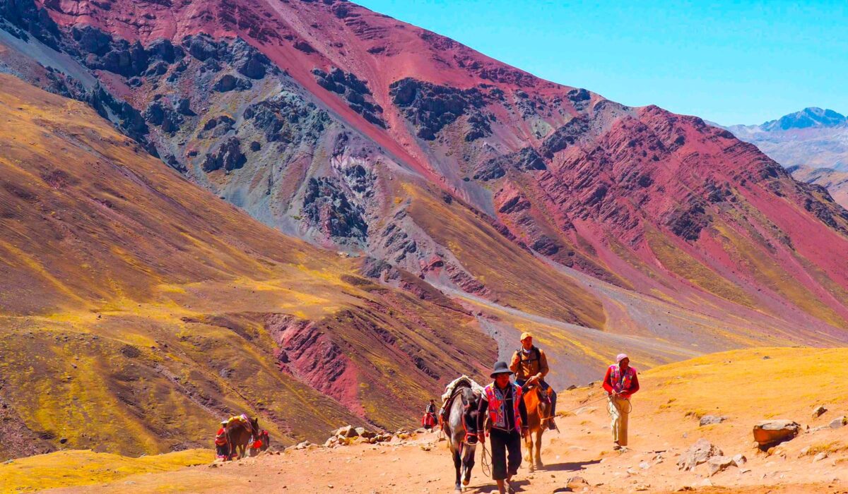 rainbow-mountain-horseback-riding