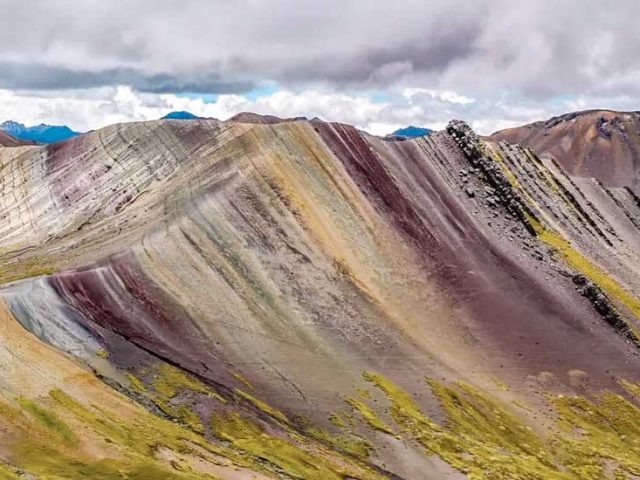 Palcoyo rainbow mountain