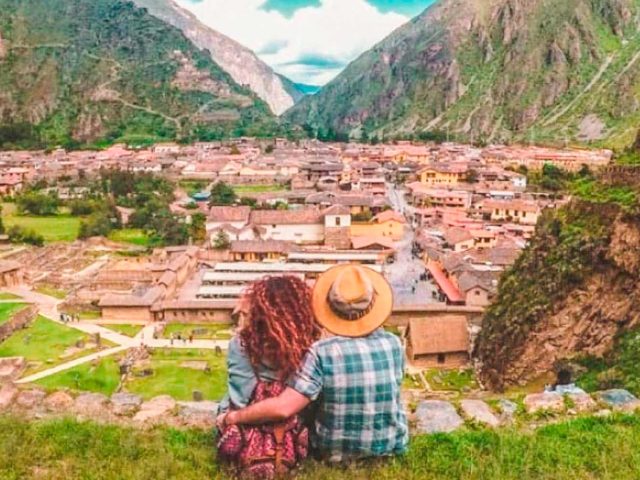 Cusco to Sacred Valley Tour Ending in Urubamba
