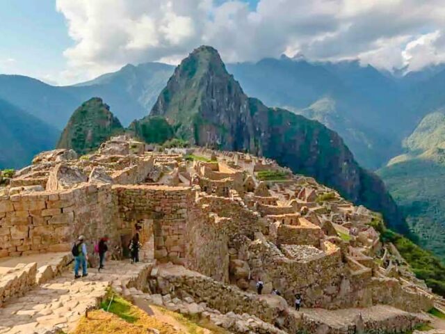 Machu Picchu in November: Weather, Tips, Pros & Cons for Travelers